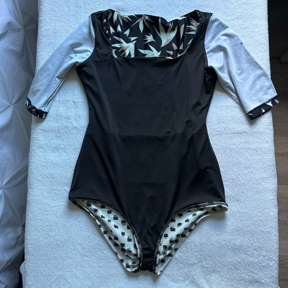 Seea Zuma women’s one piece swim/surf suit - Picture 4 of 6